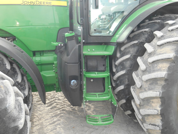 2015 John Deere 8370R Tractor