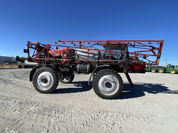 2011 Case IH Patriot 3330 Sprayer/High Clearance