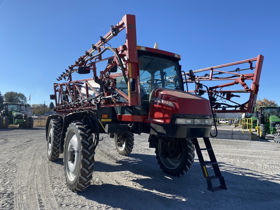 2011 Case IH Patriot 3330 Sprayer/High Clearance