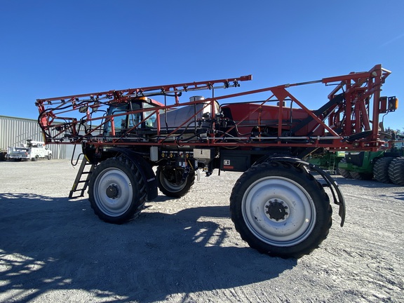 2011 Case IH Patriot 3330 Sprayer/High Clearance