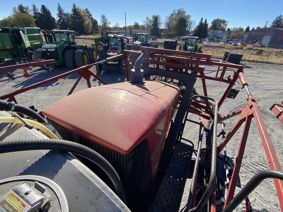 2011 Case IH Patriot 3330 Sprayer/High Clearance