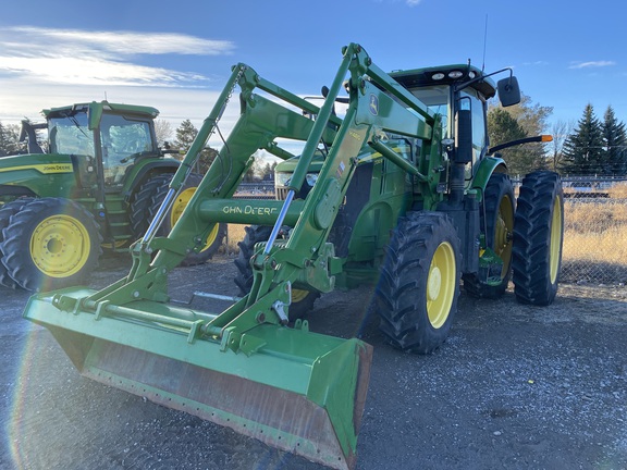 2015 John Deere 7230R Tractor