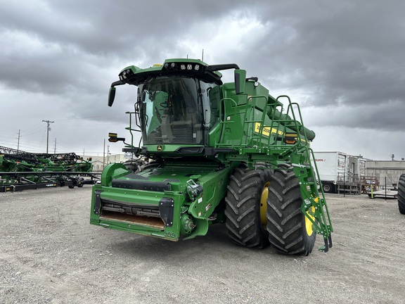 2024 John Deere X9 1000 Combine