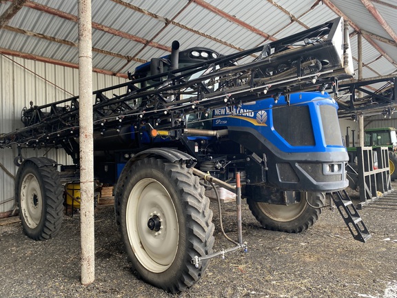 2015 New Holland SP.275R Sprayer/High Clearance