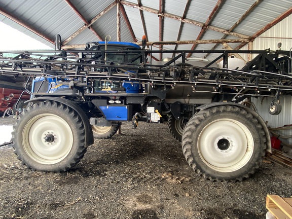 2015 New Holland SP.275R Sprayer/High Clearance