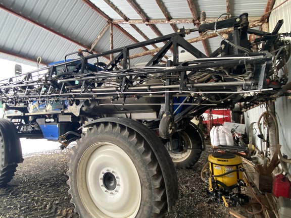 2015 New Holland SP.275R Sprayer/High Clearance