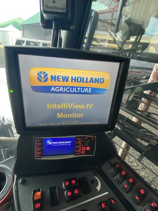 2015 New Holland SP.275R Sprayer/High Clearance