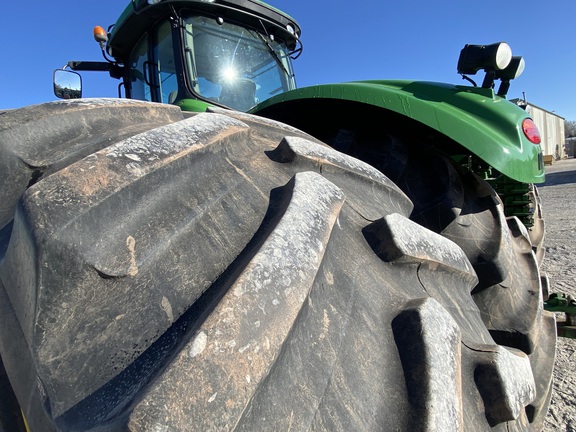 2012 John Deere 9560R Tractor 4WD