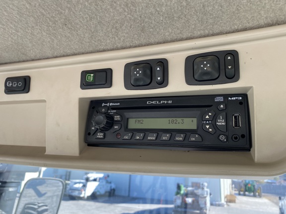 2012 John Deere 9560R Tractor 4WD