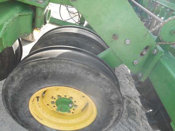 1993 John Deere 455 Drill