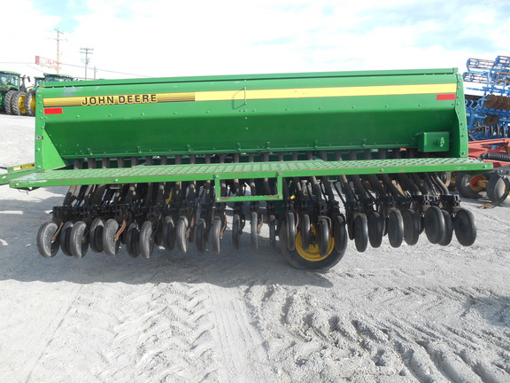 1993 John Deere 455 Drill