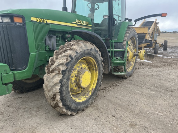 2001 John Deere 8410 Tractor