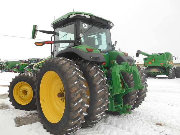 2022 John Deere 8R 340 Tractor