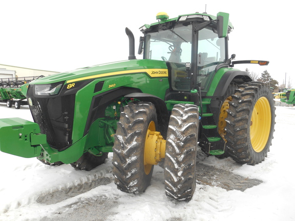 2022 John Deere 8R 340 Tractor