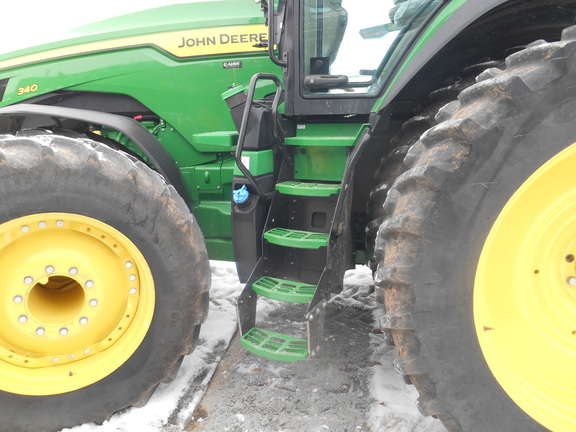 2022 John Deere 8R 340 Tractor