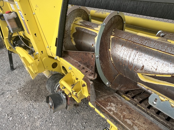 2023 John Deere 659 Header Forage