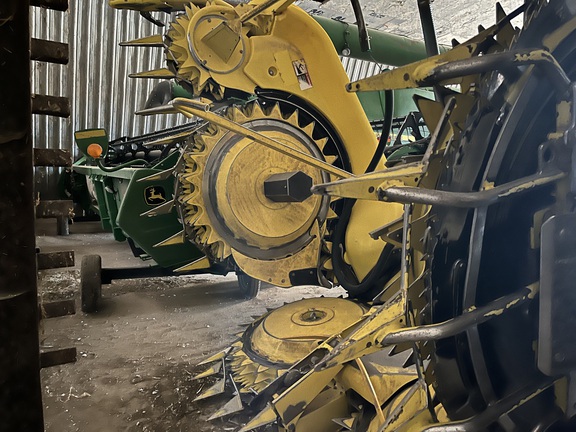 2023 John Deere 770 Header RowCrop