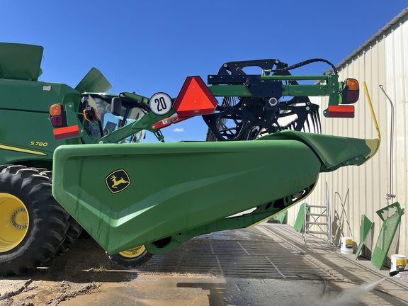 2023 John Deere HD35R Header Combine