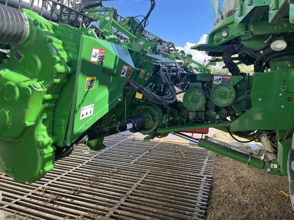 2023 John Deere HD35R Header Combine