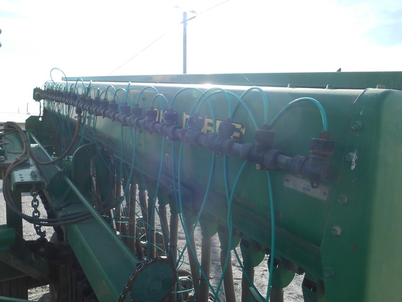 1999 John Deere 455 Drill