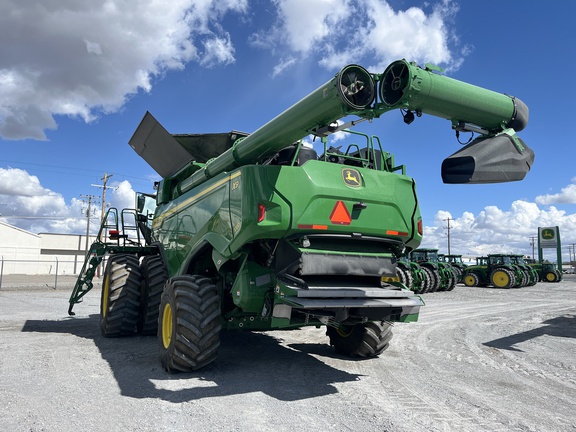 2024 John Deere X9 1000 Combine