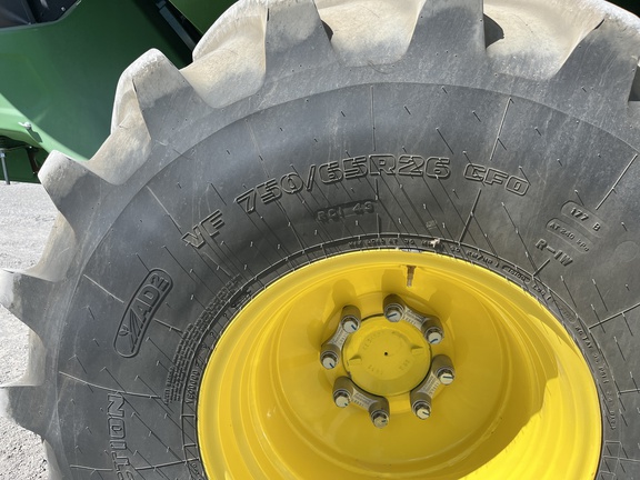 2024 John Deere X9 1000 Combine