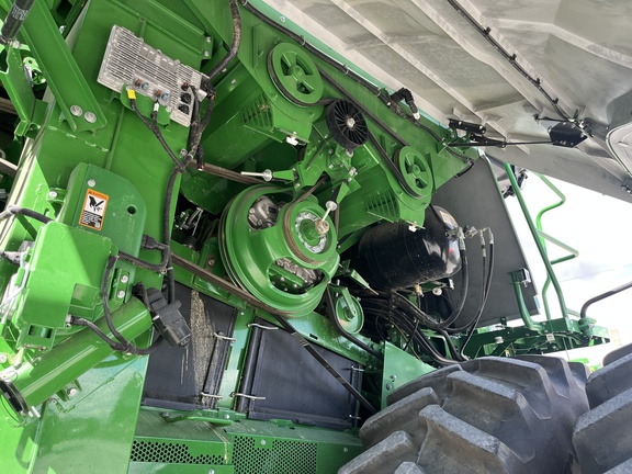 2024 John Deere X9 1000 Combine