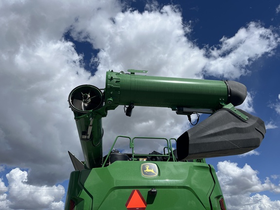 2024 John Deere X9 1000 Combine