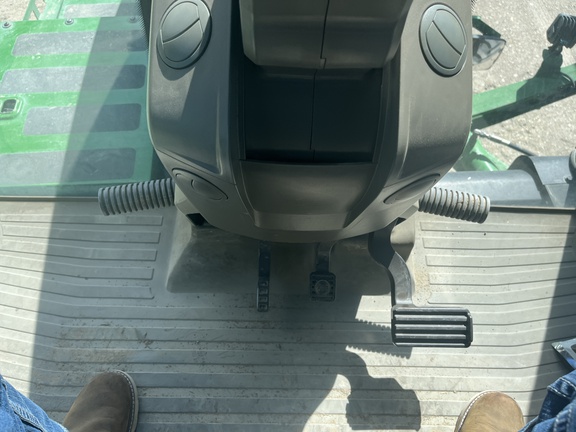 2022 John Deere 410R Sprayer/High Clearance