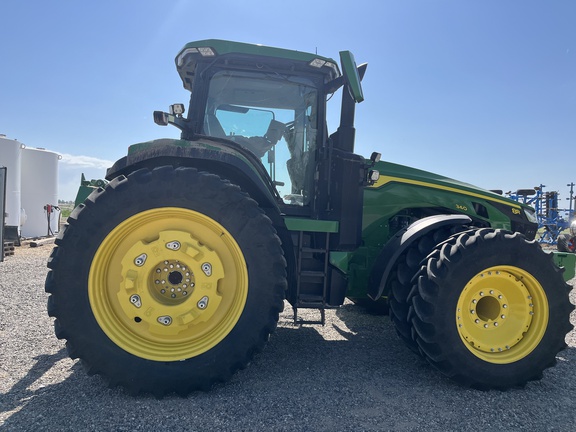 2022 John Deere 8R 340 Tractor
