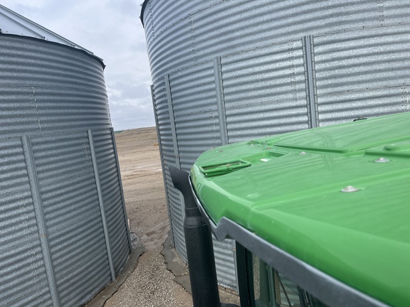 2013 John Deere 8285R Tractor