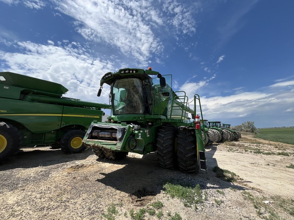 2020 John Deere S780 Combine