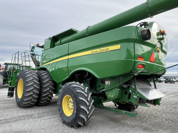 2020 John Deere S780 Combine