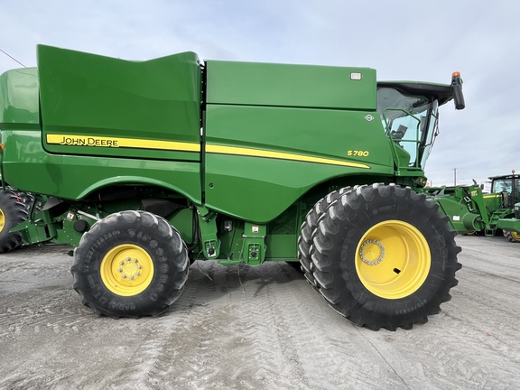 2020 John Deere S780 Combine