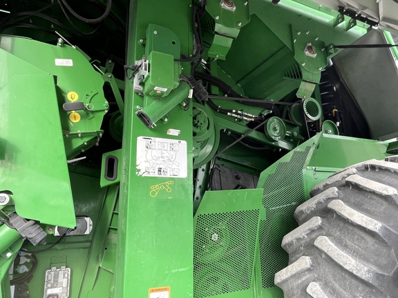 2020 John Deere S780 Combine