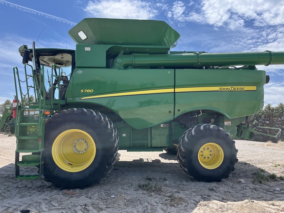 2021 John Deere S780 Combine