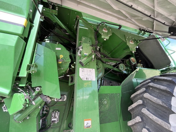 2021 John Deere S780 Combine