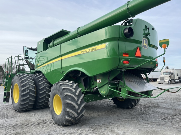 2021 John Deere S780 Combine