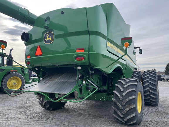 2021 John Deere S780 Combine