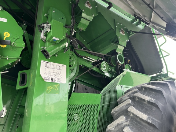 2021 John Deere S780 Combine