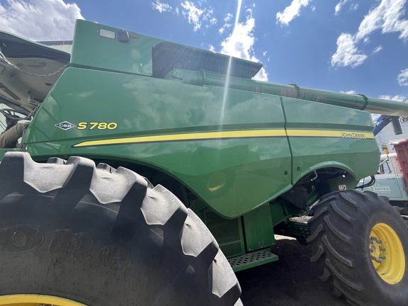 2020 John Deere S780 Combine