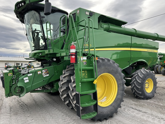 2020 John Deere S780 Combine