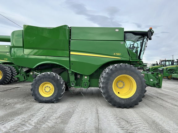2020 John Deere S780 Combine