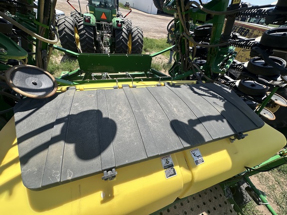 2013 John Deere 1990 Air Seeder