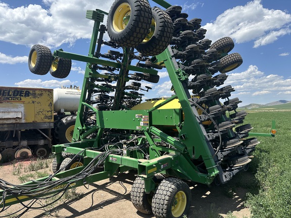 2013 John Deere 1990 Air Seeder