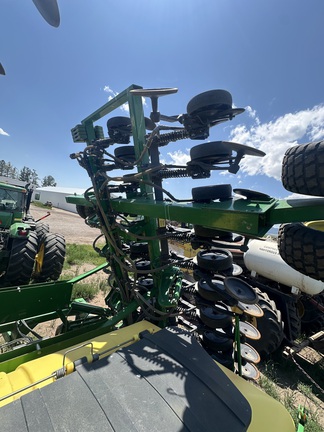 2013 John Deere 1990 Air Seeder