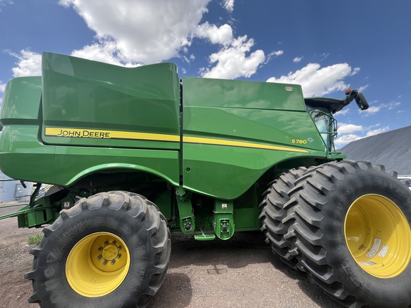 2019 John Deere S780 Combine