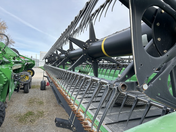 2020 John Deere 735D Header Combine