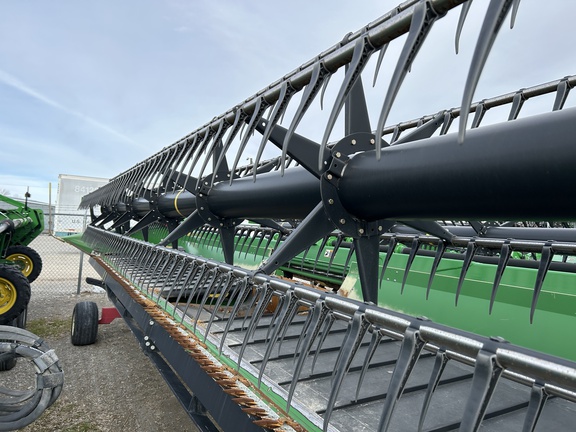 2020 John Deere 735D Header Combine