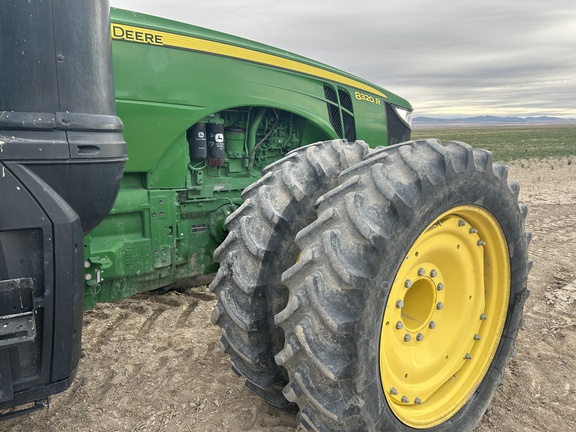 2018 John Deere 8320R Tractor